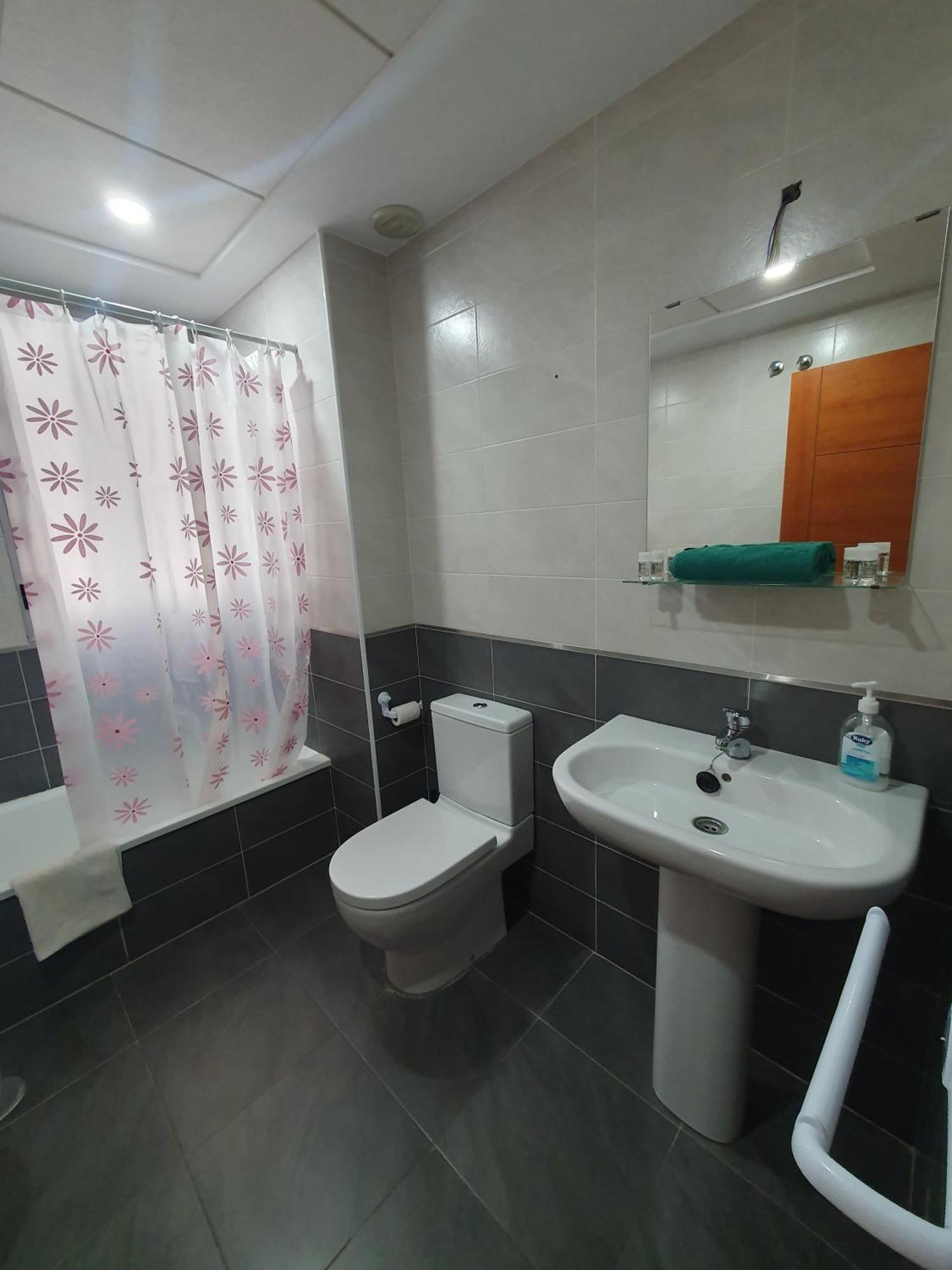 Piso Centrico Con Garaje En Hellin Apartment Bagian luar foto