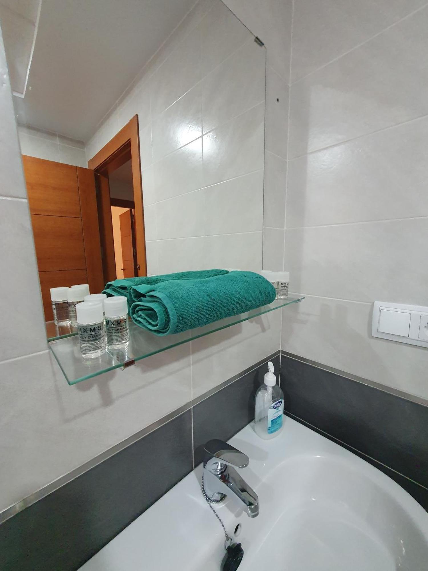 Piso Centrico Con Garaje En Hellin Apartment Bagian luar foto